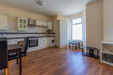 3 bed house, Gordon Road, Plasnewydd, Cardiff, CF243AL - Image 2